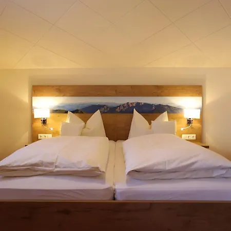 Gasthuis Gaestehaus Heimgarten 4*