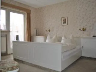 Gaestehaus Heimgarten Vendégház Bad Wiessee