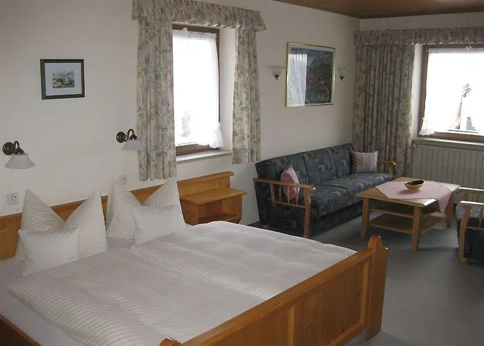 Gaestehaus Heimgarten Penzion Bad Wiessee