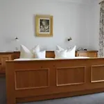 Gaestehaus Heimgarten Гостевой дом 4*