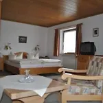 בית הארחה Gaestehaus Heimgarten